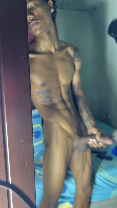 🔞🔞 https://t.co/dWNoGSDZbv https://t.co/WjI7yMcU6A