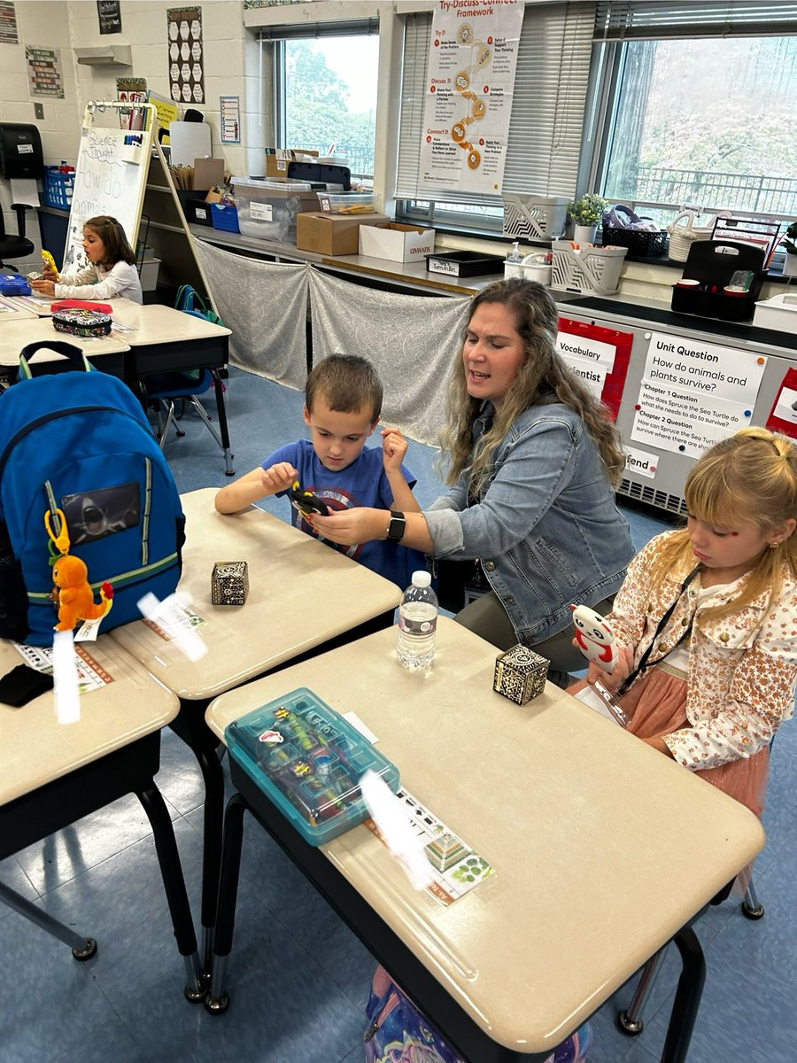 RickLapi's tweet image. Creating experiences that help the learning stick! @MergeVR and @BrecknockRocks 1st grade t’s and s’s exploring plants and the concept of living things. @GovMifflinSD #TExpL #mifflinsd @katieburns178 @ashley_russelll