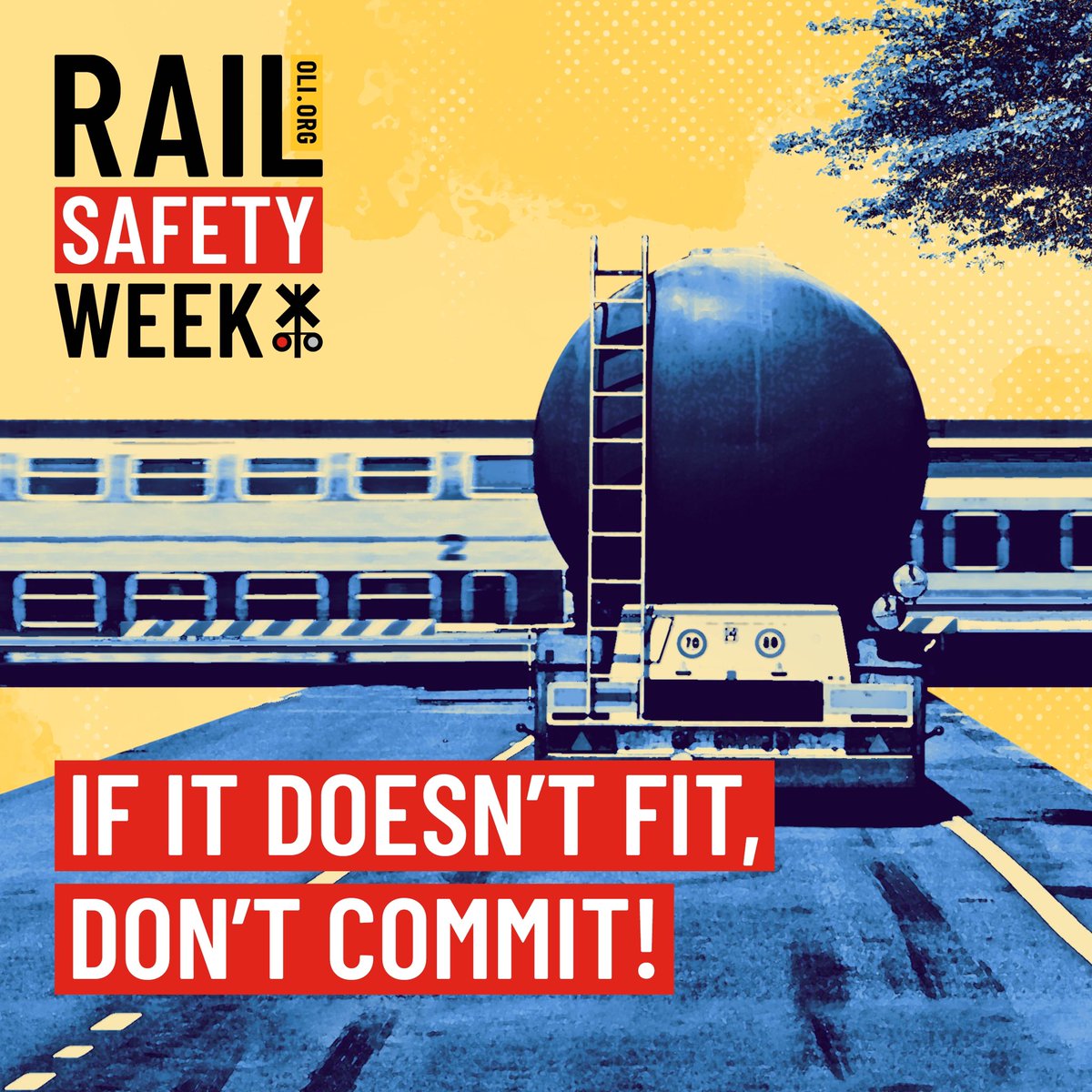 Professional Drivers, if it doesn't fit, don't commit! Know how to spot low ground clearances at railroad crossings. Always look for the signs. Always expect a train.

#RailSafetyWeek #STOPTrackTragedies
