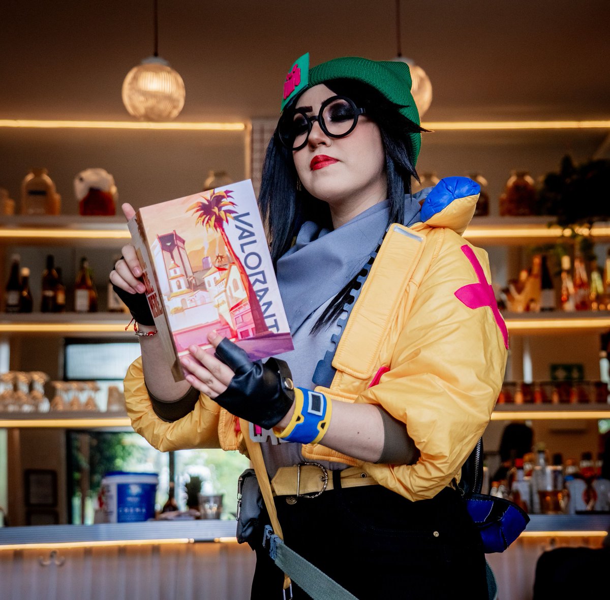 VALORANTLATAM's tweet photo. ¿Qué opinan de la Killjoy de @Novita_legend? Ella estuvo presente en el #SunsetTourVAL conociendo más sobre este nuevo mapa ☀️. ¿Qué te ha parecido hasta el momento? https://t.co/lyBcoLAsUn