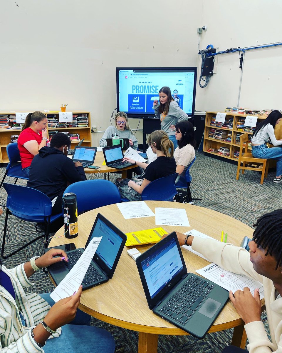 KarnsCounseling's tweet photo. College App Day! 216 KHS seniors completed their TN Promise application today. 93 college/trade school apps were submitted. Class of 2024 is ready! #collegeappweek #tnpromise #iapplied https://t.co/CwrOXaI1a2
