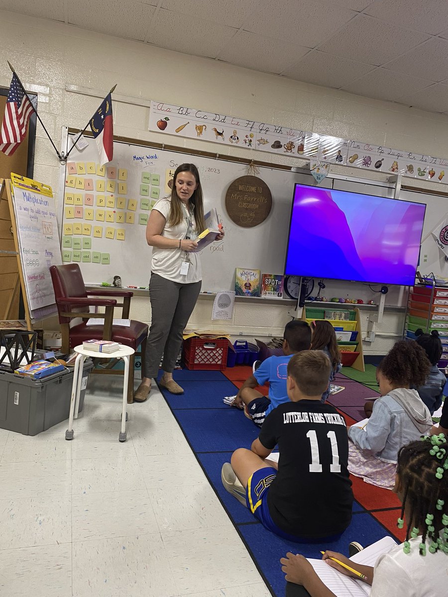 Love love love how Ms. Farrell hosted Ms. Shoffner’s class so that Ms. Shoffner could observe her teach Fundations! #learningfromeachother #ourpes