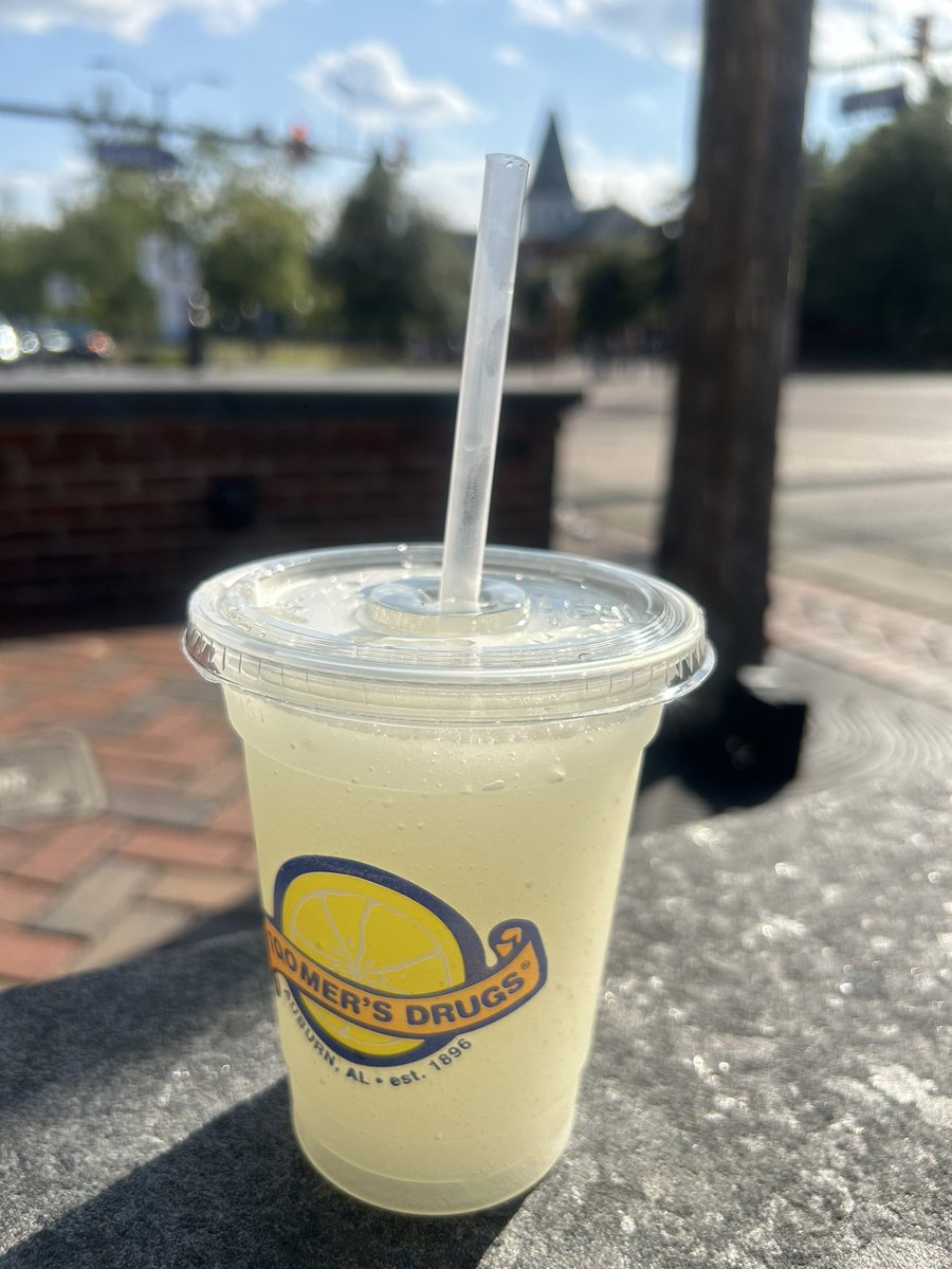 aubieisausome's tweet photo. That moment when you walk into Toomer’s Drugs and you get that first waft of fresh-squeezed lemonade. That’s Auburn.

#ToomersCorner #lemonade #Auburn https://t.co/j8MFrYwufn