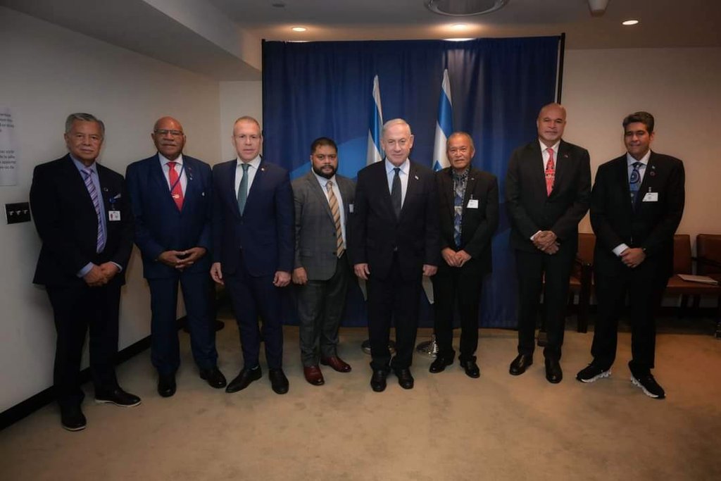 Prime Minister Hon. <a href="/slrabuka/">Prime Minister Sitiveni Rabuka</a> was honored to meet H.E Benjamin Netanyahu, <a href="/netanyahu/">Benjamin Netanyahu - בנימין נתניהו</a> Prime Minister of the Government of Israel, along with fellow #Pacific leaders on the fringes of the #UNGA78 in New York. The meeting marks a significant step in strengthening 🇫🇯🤝🇮🇱 relations.