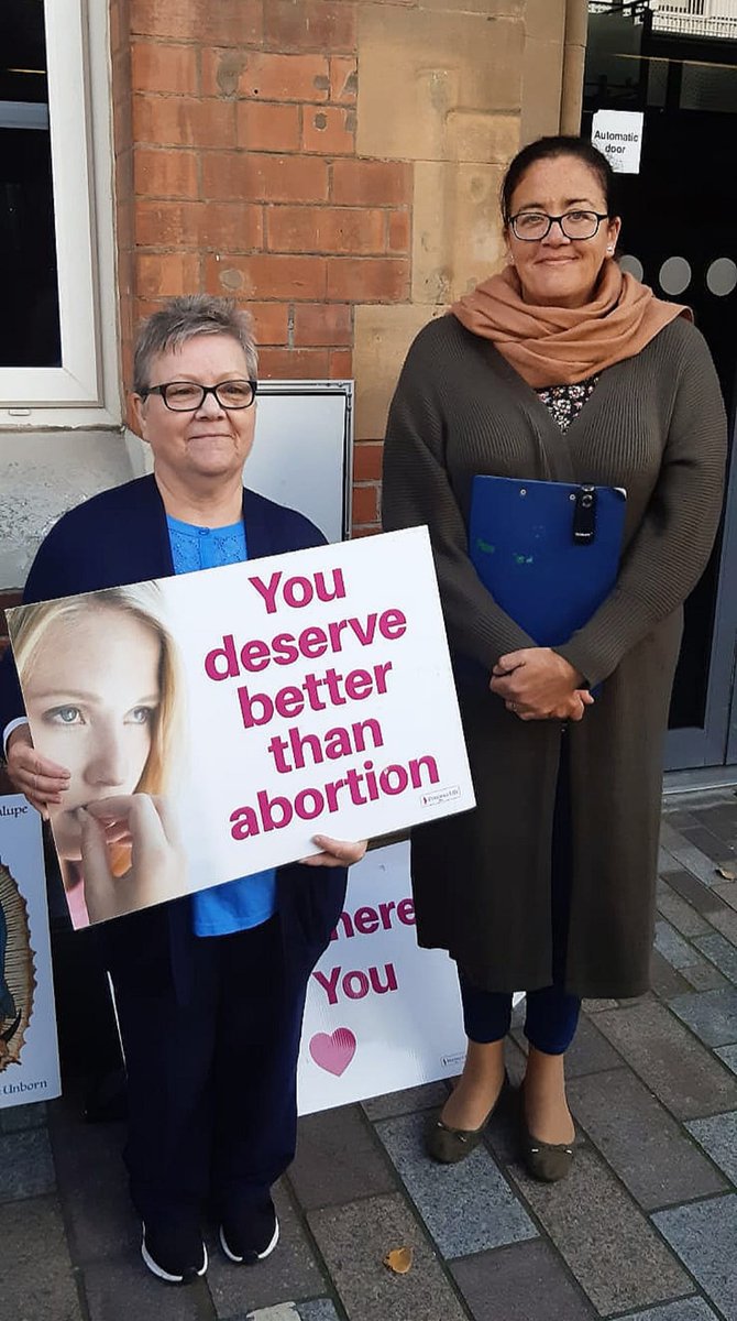 On #InternationalDayOfPeace , @PreciousLifeCom  witness for the unborn babies who are being killed by abortion at College Street abortion centre in Belfast.

#PeaceBeginsinTheWomb #RepealSection9