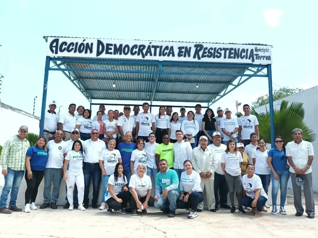 HFVZLALARA's tweet photo. Desde el Municipio Torres, seguimos consolidando las alianzas de cara a los próximos desafíos electorales, con la firme convicción de que la ruta electoral es el camino para salir adelante por el Futuro de nuestro país https://t.co/cr6N51cQgC