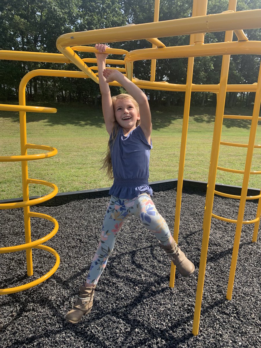 Ms_Waring's tweet photo. So many new additions to the playground!🛝 Thank you to our PTA for all the fun! https://t.co/oNtYeP531w
