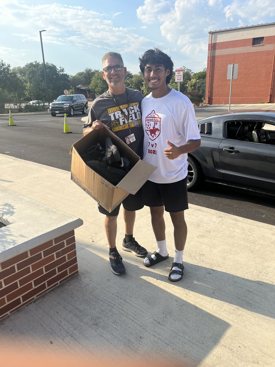 Roosevelt Boys Futbol (@trfutbolsa1) on Twitter photo @coolneymar11 is a true testament to TR Futbol! He saw an opportunity and used it to help his community! Salvaging shoes, “one man’s trash, is another man’s treasure!
<a href="/BoysKrueger/">Krueger Boys Athletics</a> <a href="/TRathletics/">Roosevelt Athletics</a> <a href="/WeAreTRHS/">Theodore Roosevelt High School - NEISD</a> <a href="/etaneisd/">ETAToday</a> <a href="/NeisdAthletics/">NEISD ATHLETICS</a> @coolneymar11 is a true testament to TR Futbol! He saw an opportunity and used it to help his community! Salvaging shoes, “one man’s trash, is another man’s treasure!
<a href="/BoysKrueger/">Krueger Boys Athletics</a> <a href="/TRathletics/">Roosevelt Athletics</a> <a href="/WeAreTRHS/">Theodore Roosevelt High School - NEISD</a> <a href="/etaneisd/">ETAToday</a> <a href="/NeisdAthletics/">NEISD ATHLETICS</a>