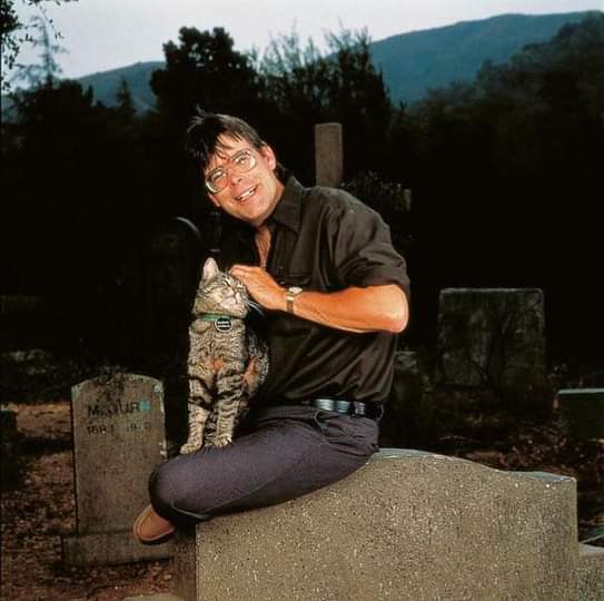 Happy birthday to the master of horror, Stephen King. <a href="/StephenKing/">Stephen King</a> 

Thank you for all the sleepless nights.