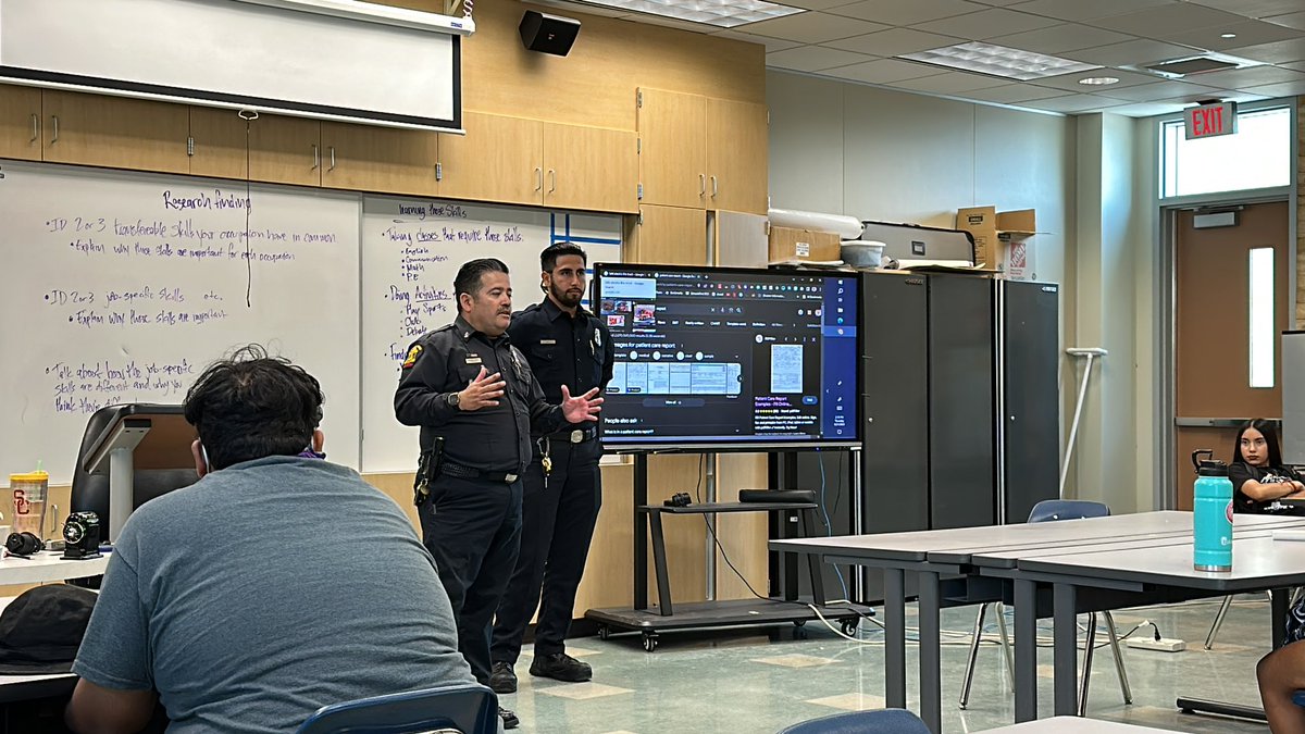 ShhsCte's tweet photo. 6th period listening to Ruben Diaz discuss Fire Prevention. https://t.co/huRNymPfWK