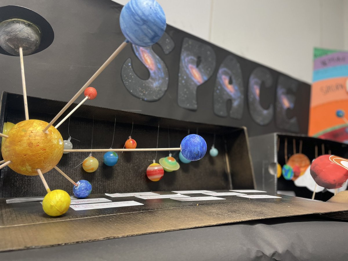 charliemckenz11's tweet image. I love my school @AlcesterAcademy 💙#proud #happy #openevening2023