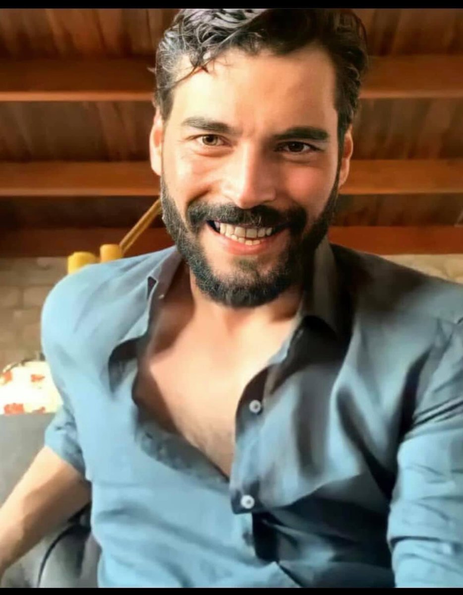 ReyMirOfficial's tweet photo. Today is the day 
Happy Birthday @AkinAkinozu 
Our talented boy will be back in our screens soon 
Go and wish him happy birthday send him some love 

NiceYaşlara AkınAkınözü https://t.co/DZJHZeNg9e