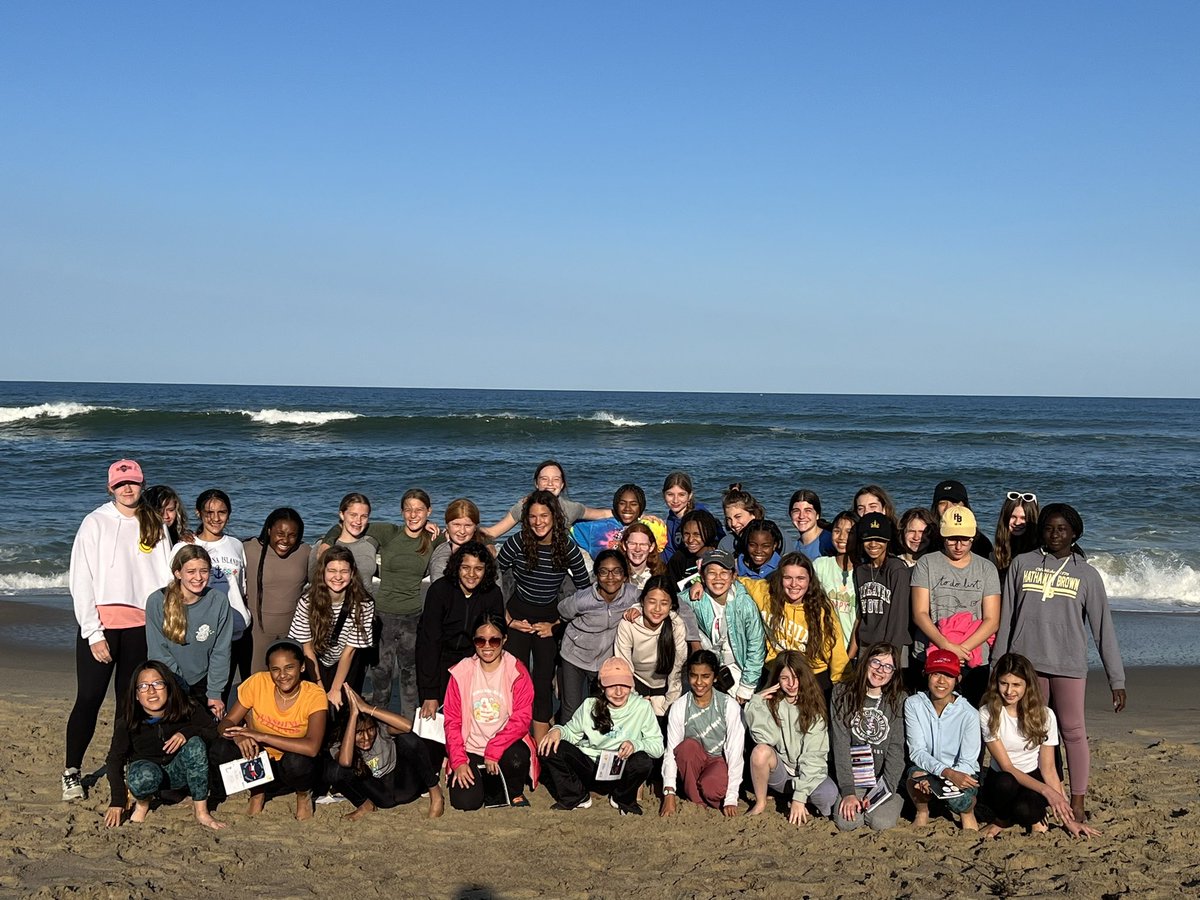 HB7CapeCod's tweet image. Enjoying our last night on the Cape! ☀️🌊