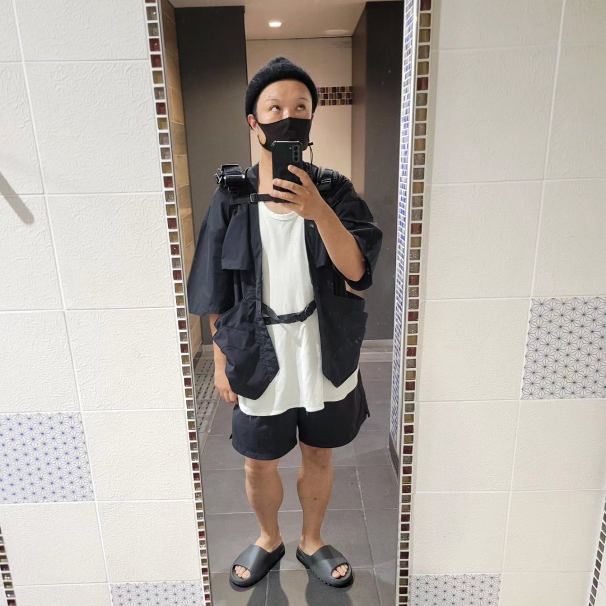 kusoyaro0812's tweet photo. 今日のクツ野郎
〜オレ、アメキライ 編〜
#CA4LA #OCTOGAMBOL #GU #NORTHFACE #adidas #yeezyslide #PORTER #B印 #古着 #古着好きな人と繋がりたい #オシャレ王決定戦 #スニーカー好きな人と繋がりたい https://t.co/anIXSGcEh8