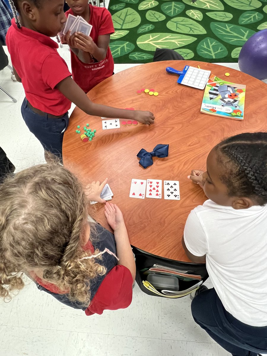 Mrs. Golden tweet media