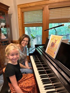 FernHoller's tweet photo. Today was the 1st #piano lesson of my newest &amp; youngest student… 5-yr-old Emilia. She has been watching an older sister and brother study piano, and she was SO excited to begin her own  #musiced in #Ellijay 👏🎹👏 https://t.co/ocXqUkiCrv