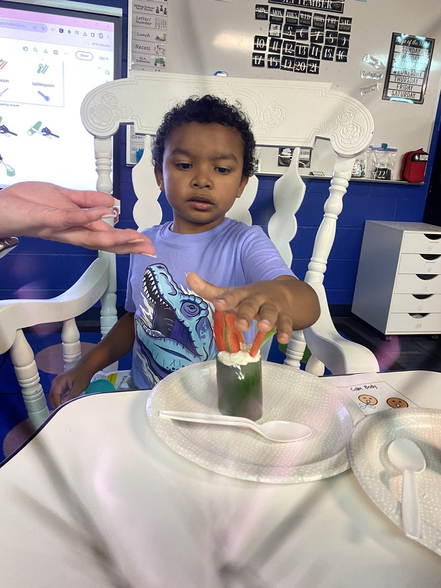 Miss Dixon tweet media