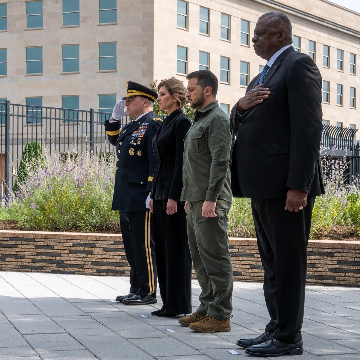 Today, I hosted @ZelenskyyUa to reaffirm our steadfast support for 🇺🇦 and discuss ongoing security assistance. Thank you, Mr. President and First Lady @olena_zelenska, for taking a few moments to honor those who lost their lives at the Pentagon on September 11, 2001.