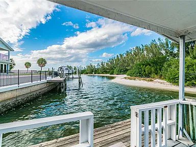 Dive into where black & white meets vivid color at 5833 Mariner St, Tampa, FL. Priced at $2.5M, this lot is a canvas bursting with potential. Uncover the vibrant opportunities. Reach out to Cody Richardson to realize your waterfront dream! 🌊🏡 #TampaRealEstate #WaterfrontLuxury