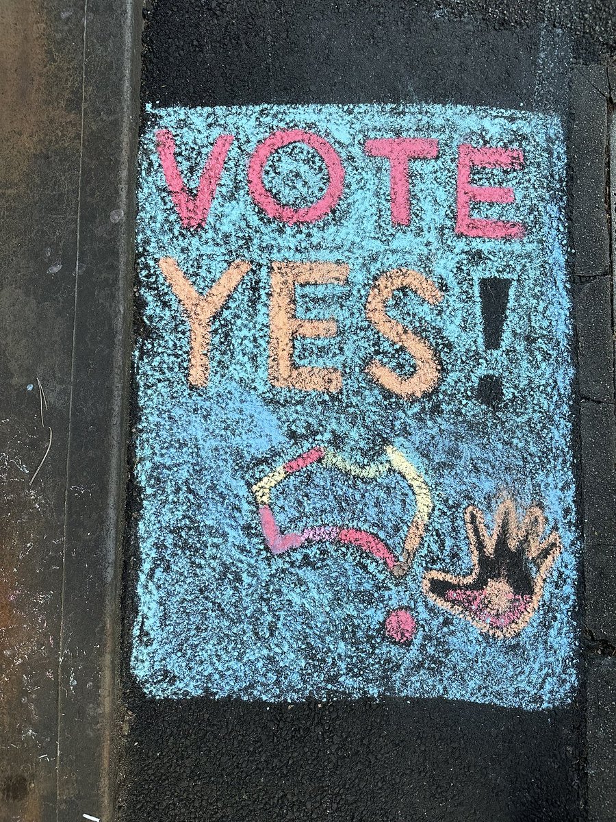 DemOnTheStreets's tweet photo. @AGargett Hey Andy, thank you for sharing this! We loved seeing it too, here on Twitter. 

Please check out #HandsForYes and together, let’s get chalking for #Yes23.

✋🏾#SeaOfHands
🌏#DemocracyOnTheStreets 
🌎Connect the #DOTS 
👉🏽https://t.co/eA4wz829sR https://t.co/HcQDz0u5YF
