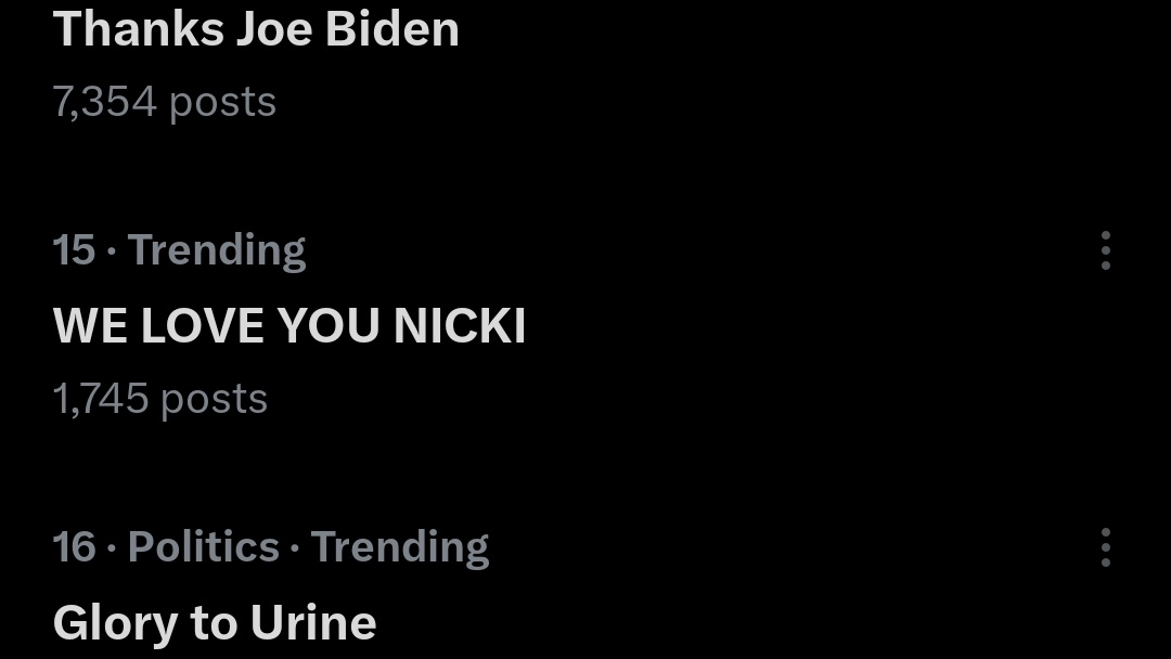 seasonmaraj's tweet photo. .@NickiMinaj tending topics on US Twitter right now 🇺🇸

#1 #PinkFriday2
#7 #QueenRadio
#15 WE LOVE YOU NICKI https://t.co/yQvRpu50VJ
