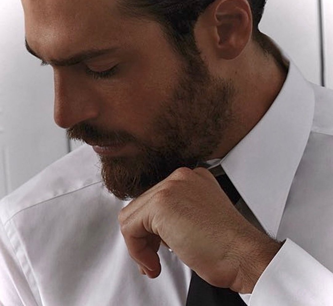 samishg80's tweet photo. Çokca kalp! ❤️❤️❤️ #CanYaman https://t.co/dR1LMH2MID