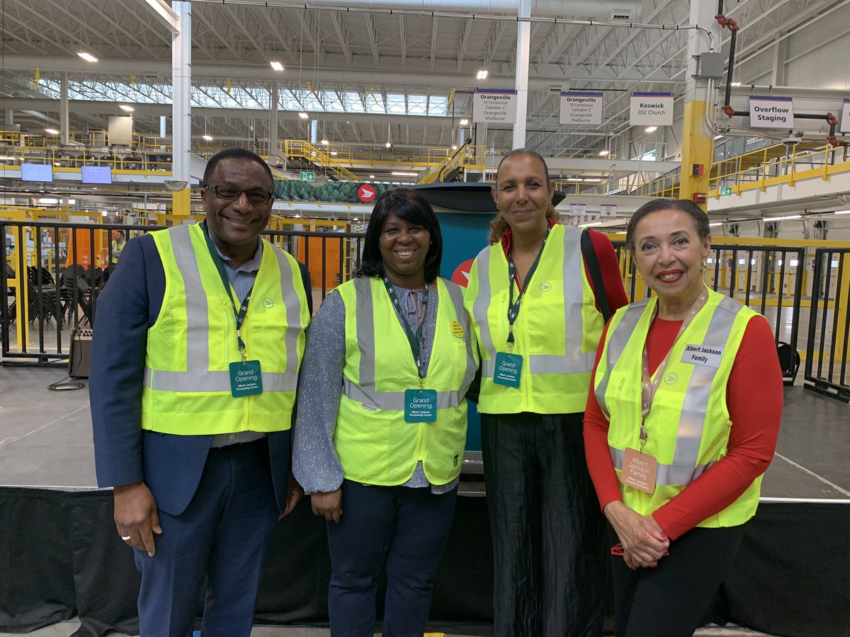 Thompson_37's tweet photo. Honoured to attend the official opening of the new Canada Post facility named after civil rights hero Albert Jackson. Congratulations to the Jackson's family for this significant milestone. https://t.co/rthifeEaLH