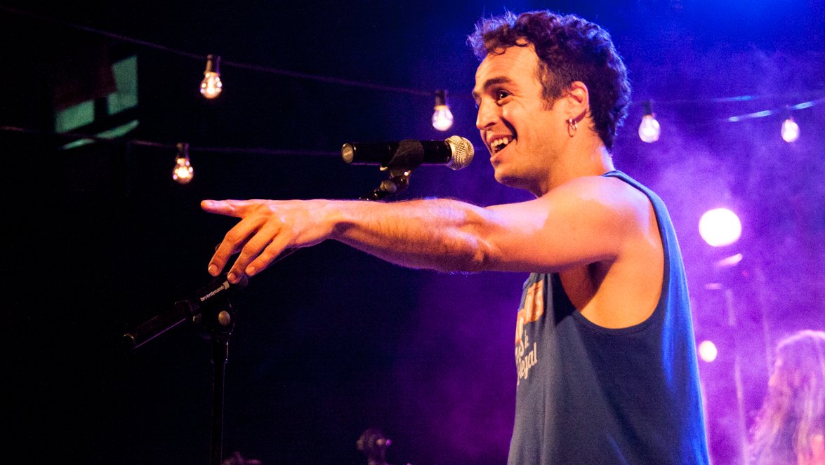 Mor als 50 anys Ferran Gallart, cantant dels Strombers ccma.cat/324/mor-als-50…