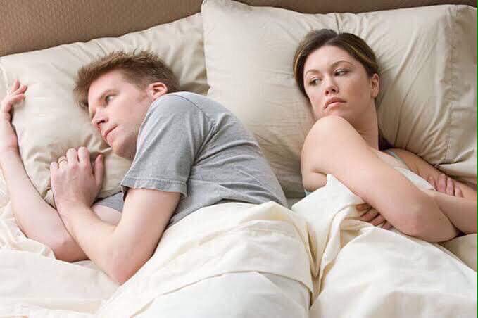 Beaucoup de monde ce soir :
- je suis sûre qu'il pense encore à son ex
- putain j'espère qu'Antoine Dupont pourra jouer le quart de finale

#FRANAM #DUPONT