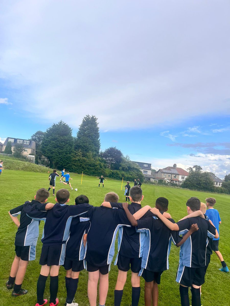 Another strong turnout at KS3 ⚽️ tonight with guest coaches from LLS. 
Tonight also saw the year 8 and year 10 football teams kick off their league season against Calder High. 
Dance was also flying high tonight as they began their preparations for their regional competition.
