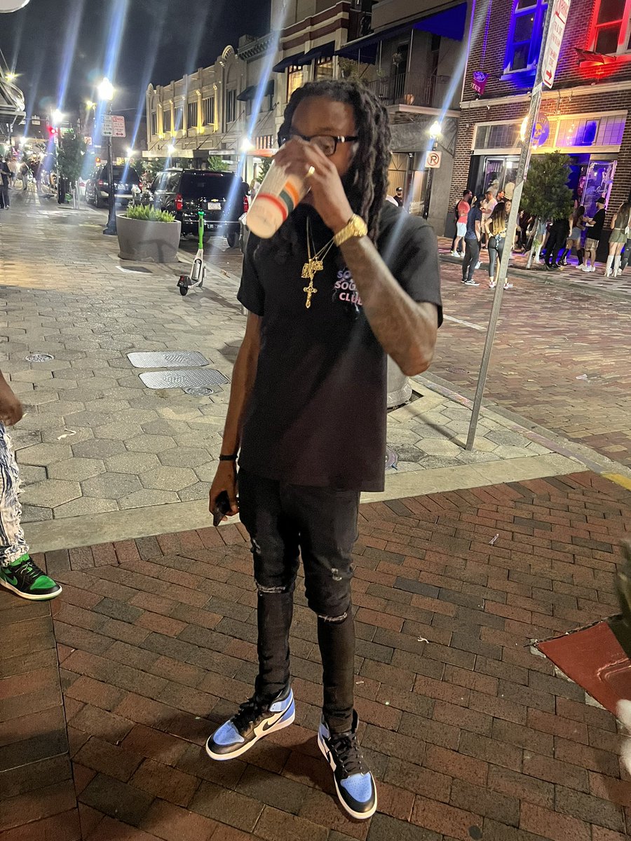 Quaaavo's tweet photo. I Do What I Want I’m Like That ! https://t.co/EwwQcMZlWN