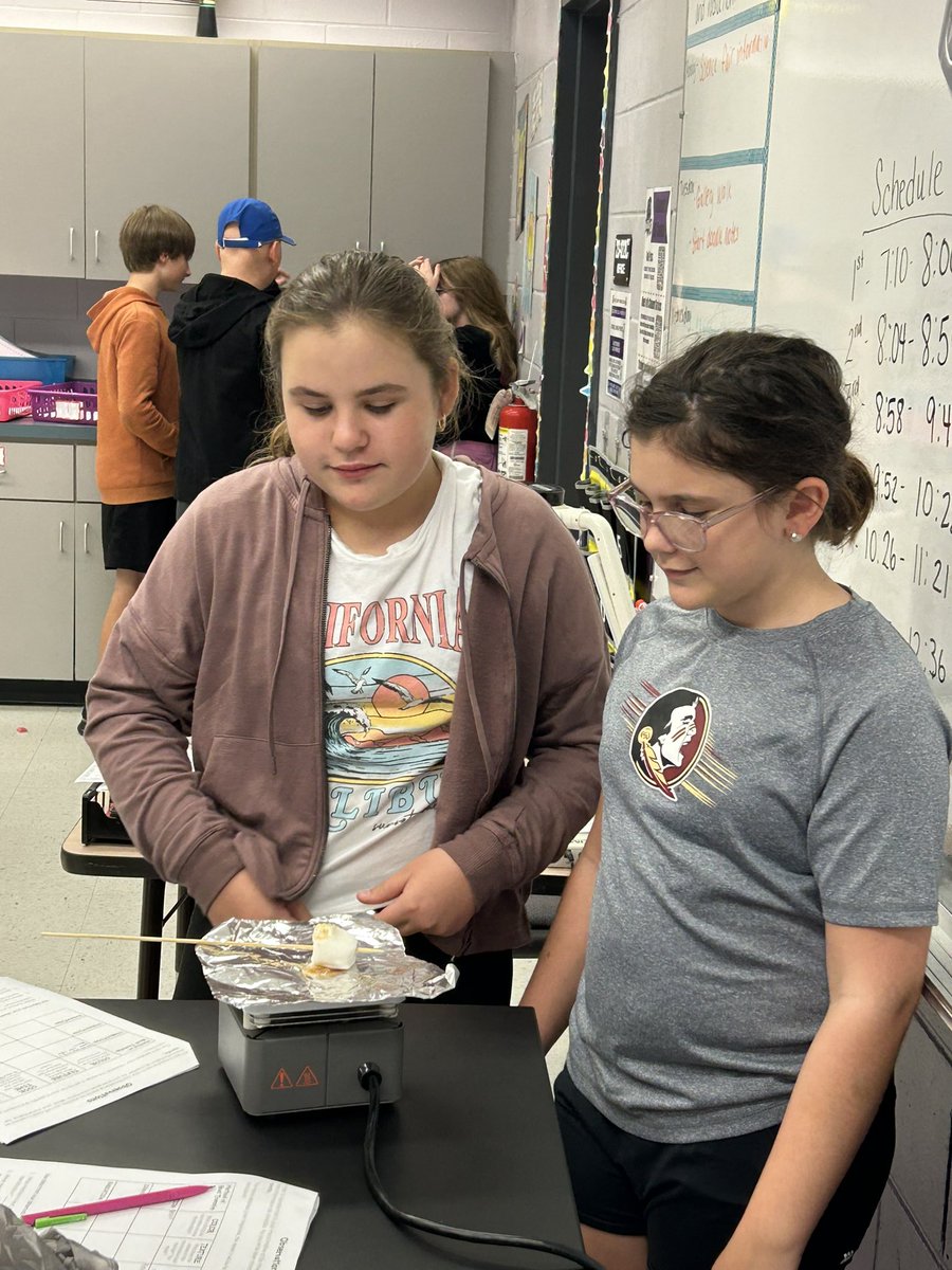 HawksNhawks4's tweet photo. 6th Grade Accelerated Science students testing which type of heat transfer is most efficient for roasting a marshmallow! @RRMSRoyalKnight #WeAreRoyal https://t.co/L9HbjnWk80