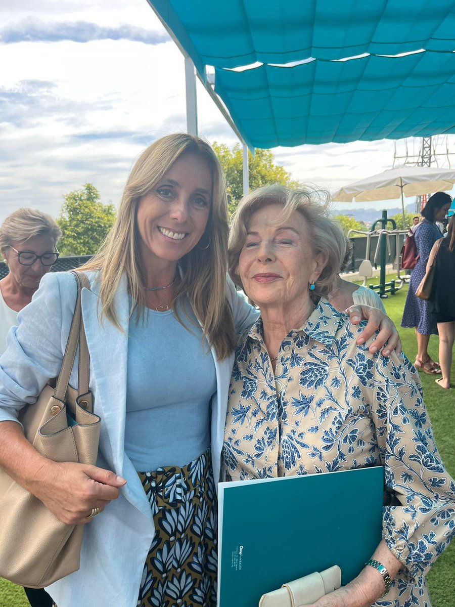 pititorres's tweet image. En un día tan especial #DíaMundialDelAlzheimer 
@AFAMUR inaugura el parque biosaludable ‘Gloria Alemán’. 
Una gran mujer q siempre lleva a #Murcia en el ❤️Gracias a la Fundación @FundacionGmp x su solidaridad y realizar proyectos fundadamentales que mejoran la calidad de vida