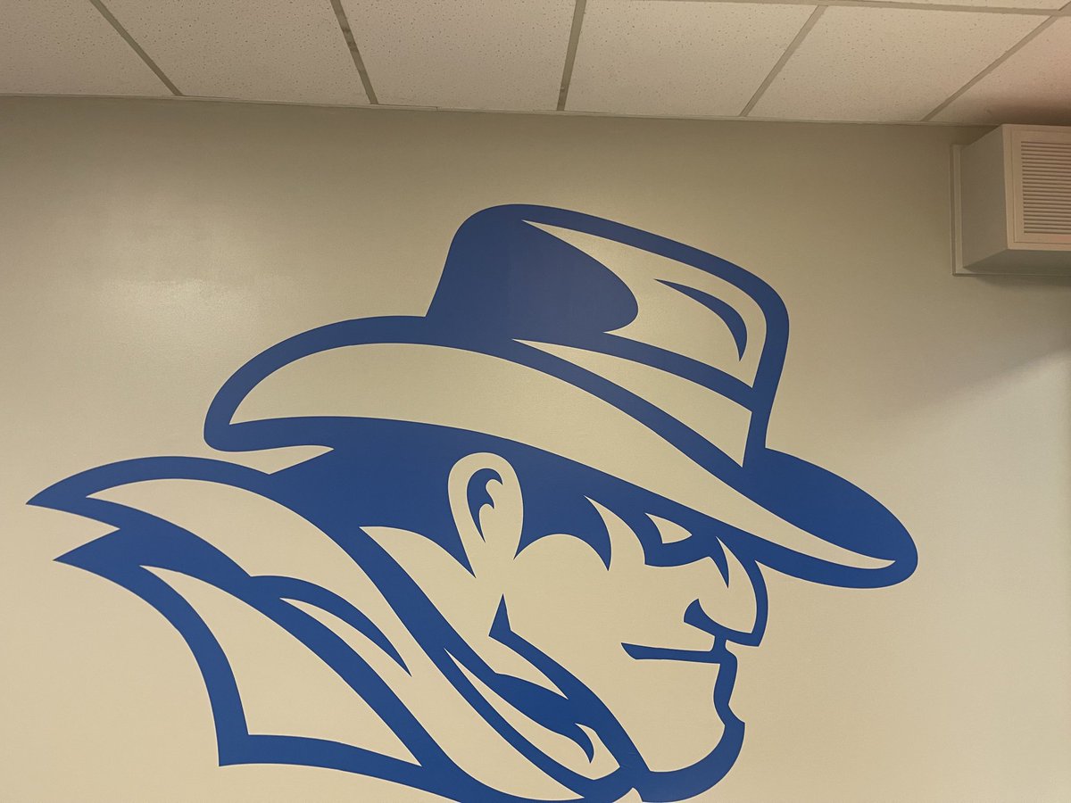 Holy cow! Look at the newest addition to the AEC wall. #ShannonRocks!
⁦<a href="/FlintHillsTech/">Flint Hills Tech</a>⁩ ⁦<a href="/FHTCPresident/">Caron Daugherty</a>⁩