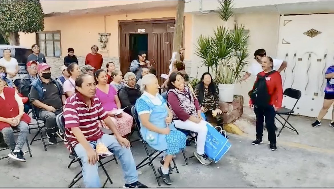 DavidGerson_'s tweet photo. Iniciamos con reuniones donde estaremos  visitando a los vecinos de #Nezahualcototl para agradecerles el respaldo que le dieron a la Dra. @Claudiashein  para ser nombrada Coordinadora Nacional de los Comités de Defensa de la #4T.  
#LaEsperanzaNosUne
#EsClaudia 
#UnidosConClaudia https://t.co/ocbUDFFonG