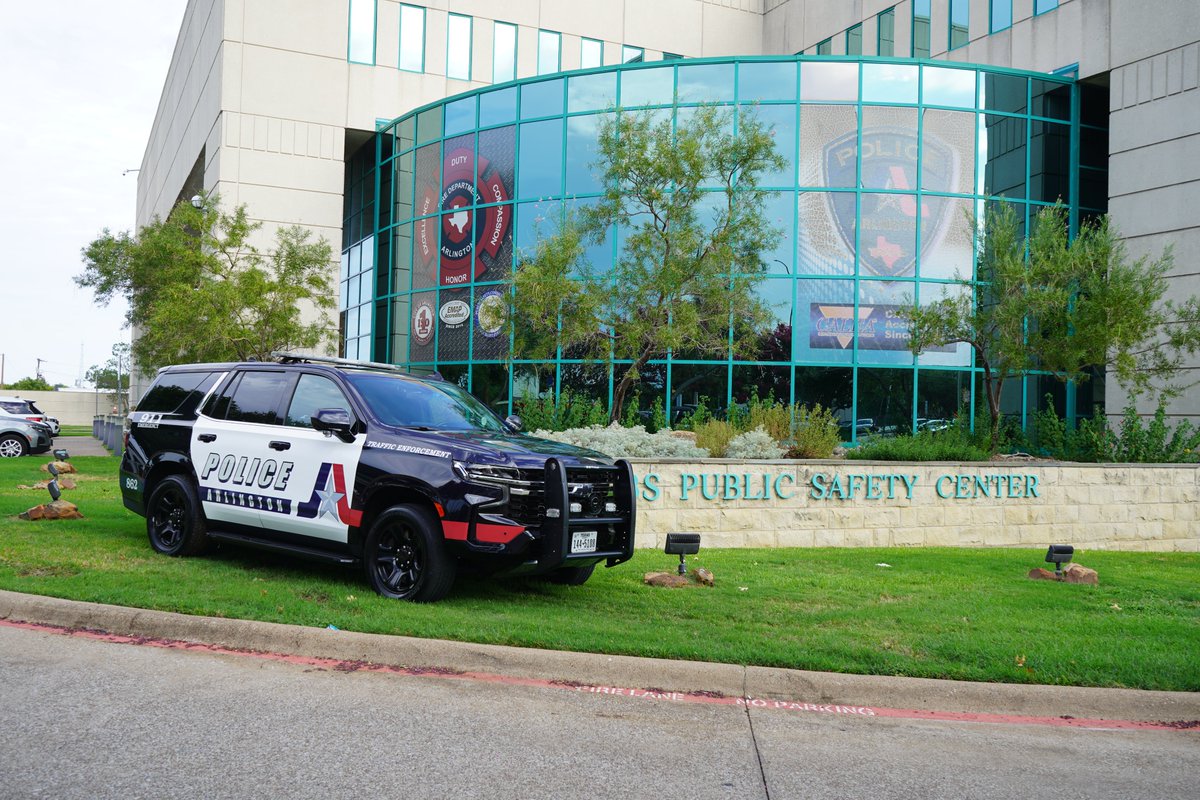 ArlingtonPD's tweet image. We know Officer McMichael was well known, admired, and loved by many beyond the walls of the police department.

And so we have placed a Traffic vehicle outside of our main station (620 W. Division St) where community members are welcome to come pay their respects. 

1/