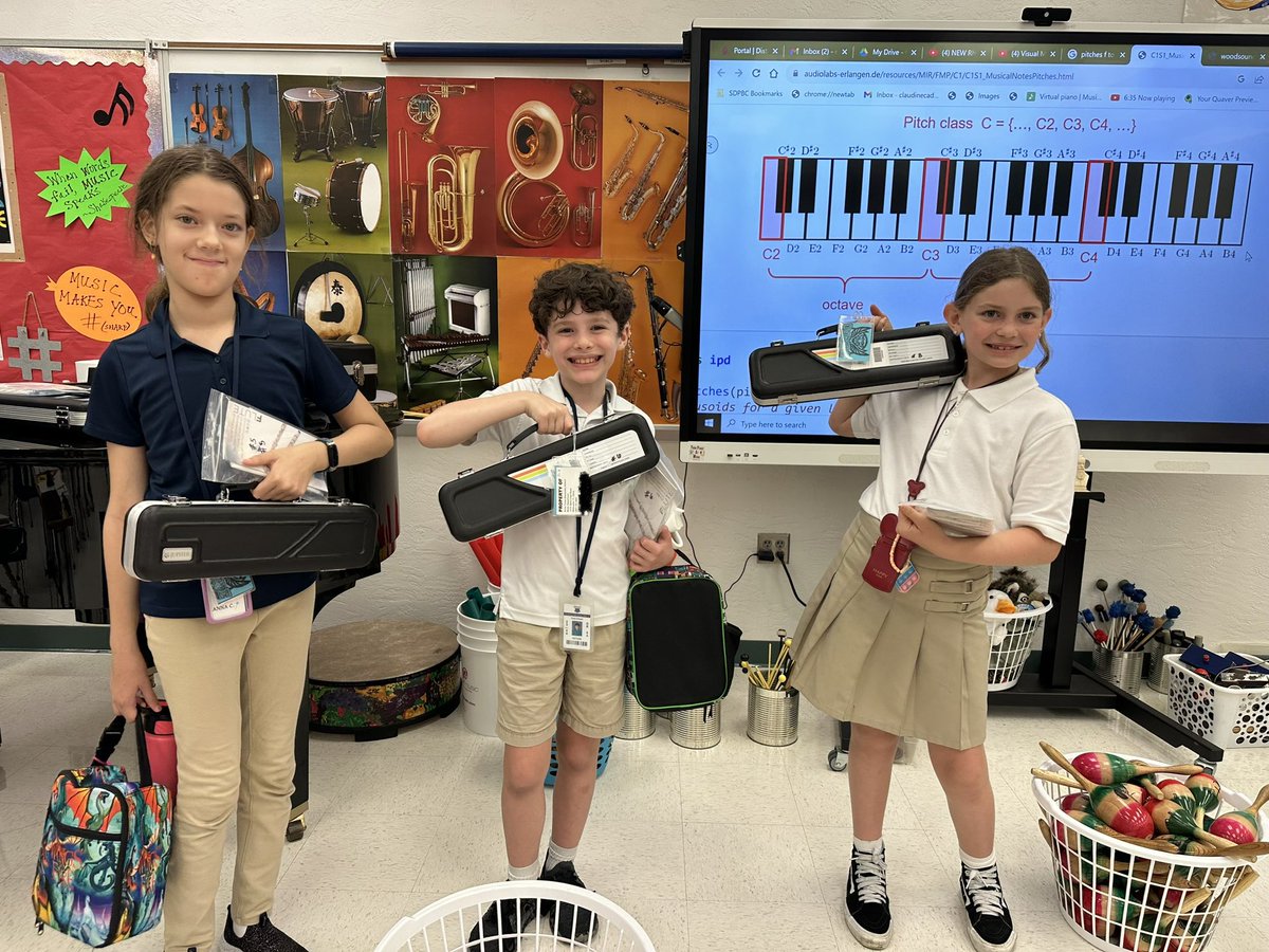 First kiddos to receive their Jupiter Flutes today @BinksForestES! SO thankful to be one of the Elementary Schools chosen to participate. Thank you, @Clevemaloon for your vision & execution of this Grant Funding for our students. #MusicEducationMatters @pbcsd @MichellaLevy