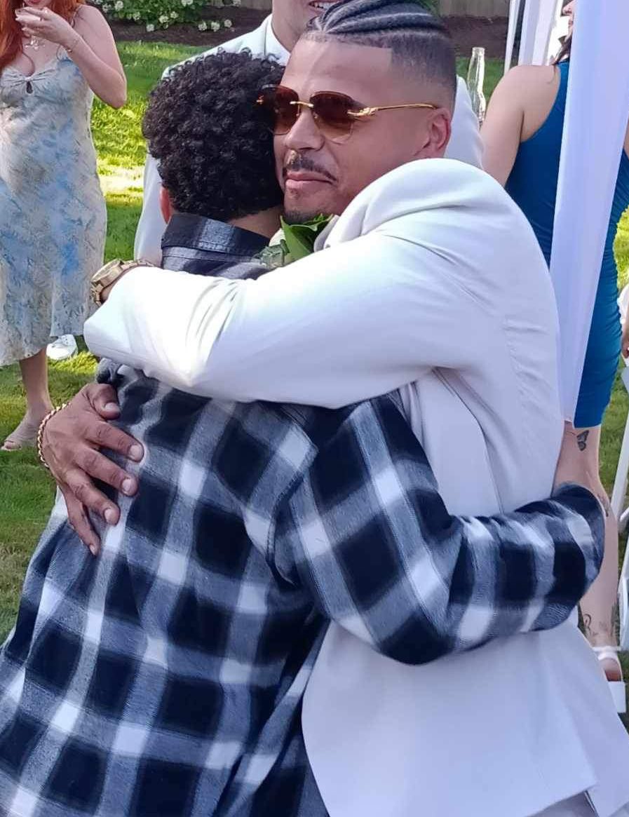 JayBullfrog_LBR's tweet photo. Happy birthday brother @VaeNamikaze #GDG4L https://t.co/4JR3SaHZ6c