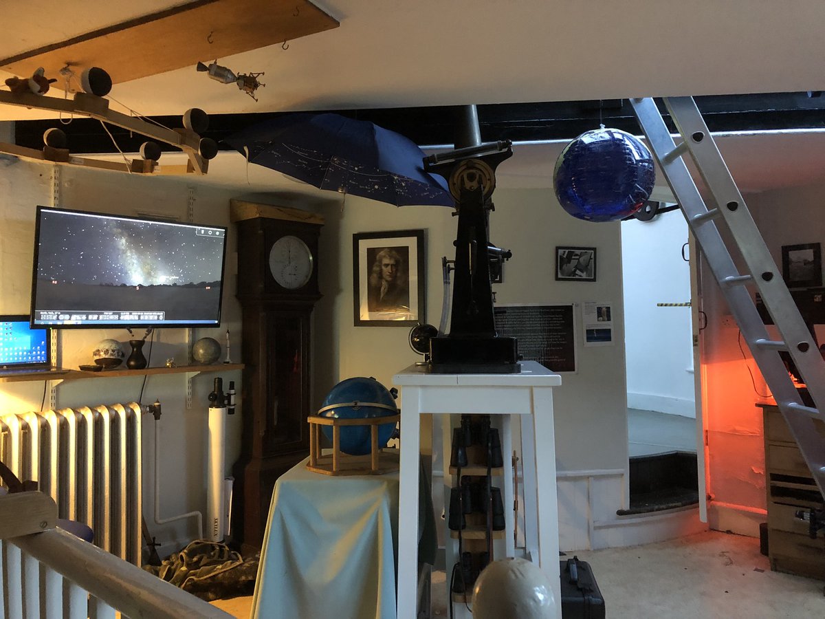 Getting ready for a @BoothamSchool observatory night (4 this week). Our yrs 7,8 and 9 are coming in 3 batches - #saturn, the #moon and a good pass of the #iss are on the menu. Our 1856 Cooke refractor will be the star of the show once again! #astronomy @RAS_Outreach @yorkastro