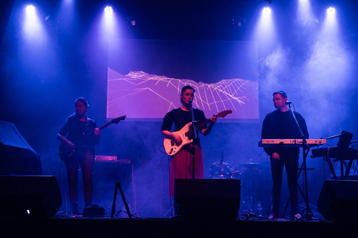 Otras formas de inventar nuestro destino: Festival Deforme celebró su primera edición con una apuesta por la singularidad y la construcción federal.
Leé acá > rapto.com.ar/recitales/fest…