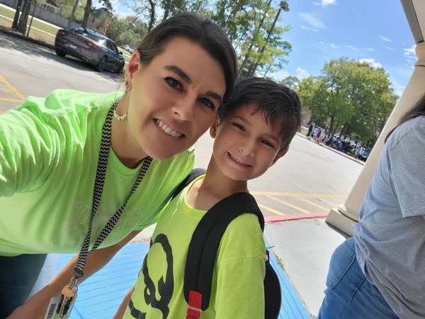 Benjamin and his 1st grade teacher, Mrs. Conry in their 
💚💚💚NEON 💚 💚 green today! 

🐻💜 @HumbleISD_CBS #shinealight     
#senditon #mbeisfamily
#WeAreTheLight 
#nextkidup
#HumbleISDFamily
@HumbleISD