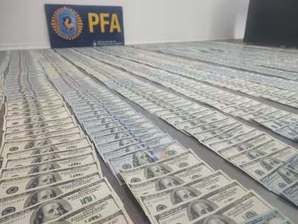 misionesptodos's tweet photo. Quién es el financista chino acusado de lavar más de 5 millones de dólares para el Comando Vermelho
https://t.co/bCMt2ZxWJH
#ComandoVermelho #MaHai #MisionesParaTodos https://t.co/XfxPNTAjvD