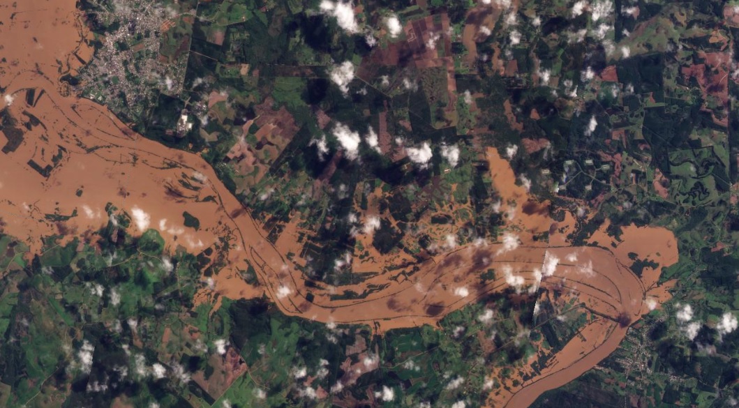 Imagens de satélite mostram o cenário antes e depois de enchentes em seis cidades gaúchas 👇

Veja Taquari em 31 de agosto, antes da tragédia, e 6 de setembro, momentos após a enchente

Fotos: Planet/SCCON do Programa Brasil Mais/Divulgação