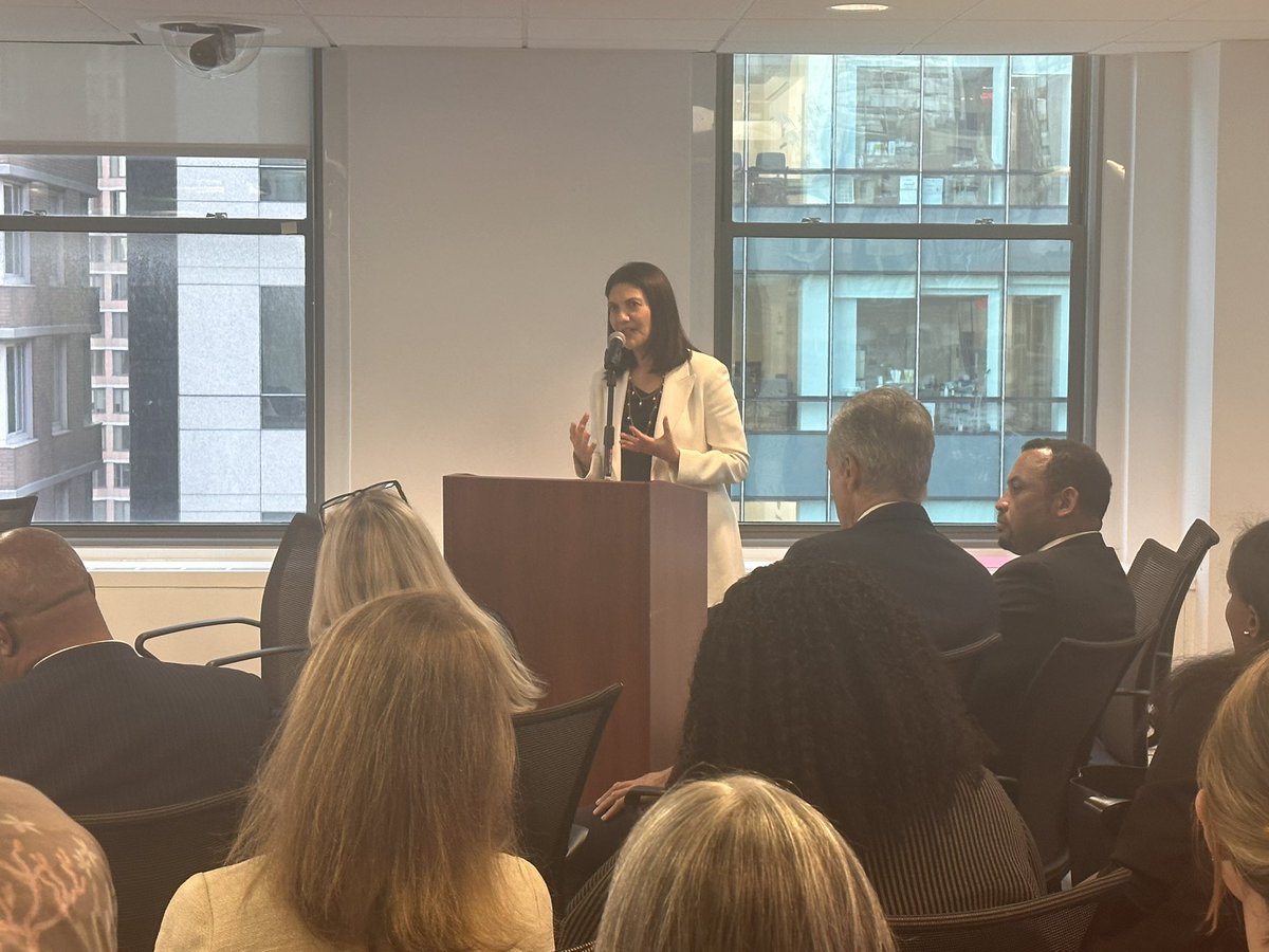 Women's World Banking (@womensworldbnkg) on Twitter photo “We need the collective support of governments, financial services providers, and civil society organizations to pave the way for greater access to and usage of digital financial services.”<a href="/MEIskenderian/">Mary Ellen Iskenderian</a>
#UNGA78
Join us in signing the open letter: rb.gy/yolkz “We need the collective support of governments, financial services providers, and civil society organizations to pave the way for greater access to and usage of digital financial services.”<a href="/MEIskenderian/">Mary Ellen Iskenderian</a>
#UNGA78
Join us in signing the open letter: rb.gy/yolkz