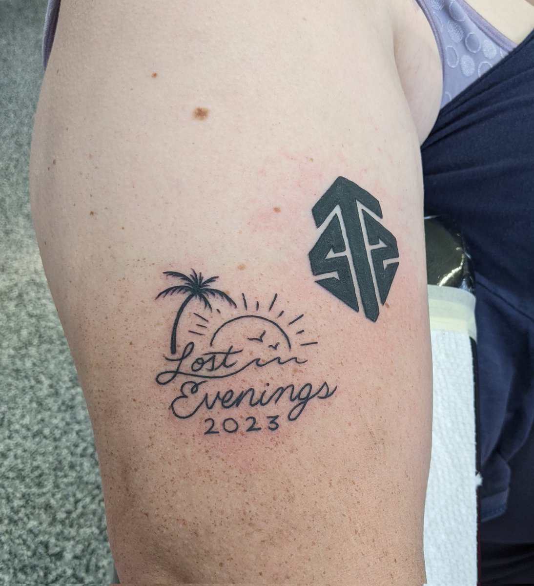 ladyofgoats_'s tweet image. @Lost_Evenings and @SleepingSouls ink here!! 

#frankturnerarmy #fta #fthc #lostevenings #losteveningsvi