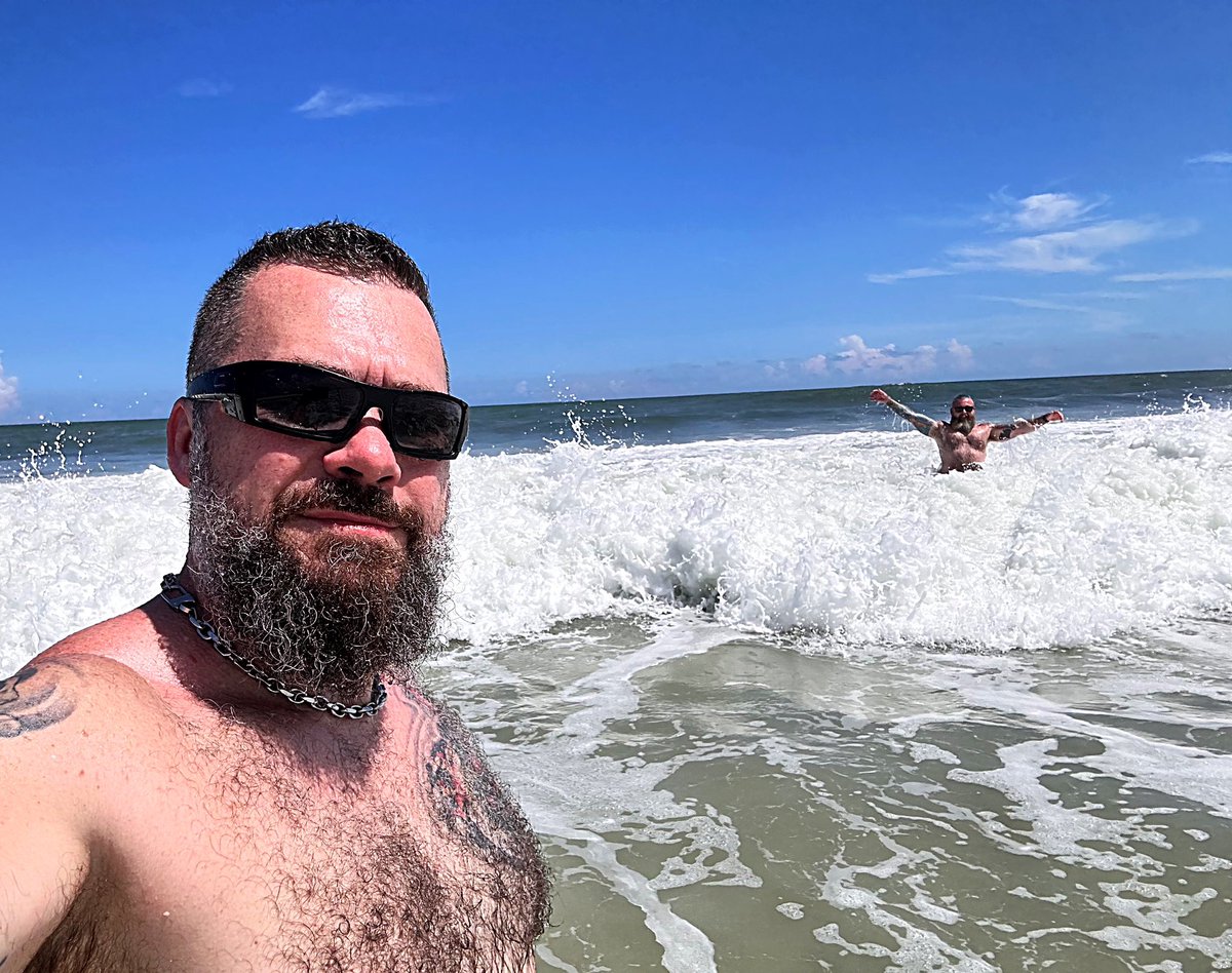 ChadillacJax's tweet photo. Throwback to my Bub’s birthday last week and getting the best candid selfie #SummerVibes #notreadyforfall https://t.co/qbhUjz03vN