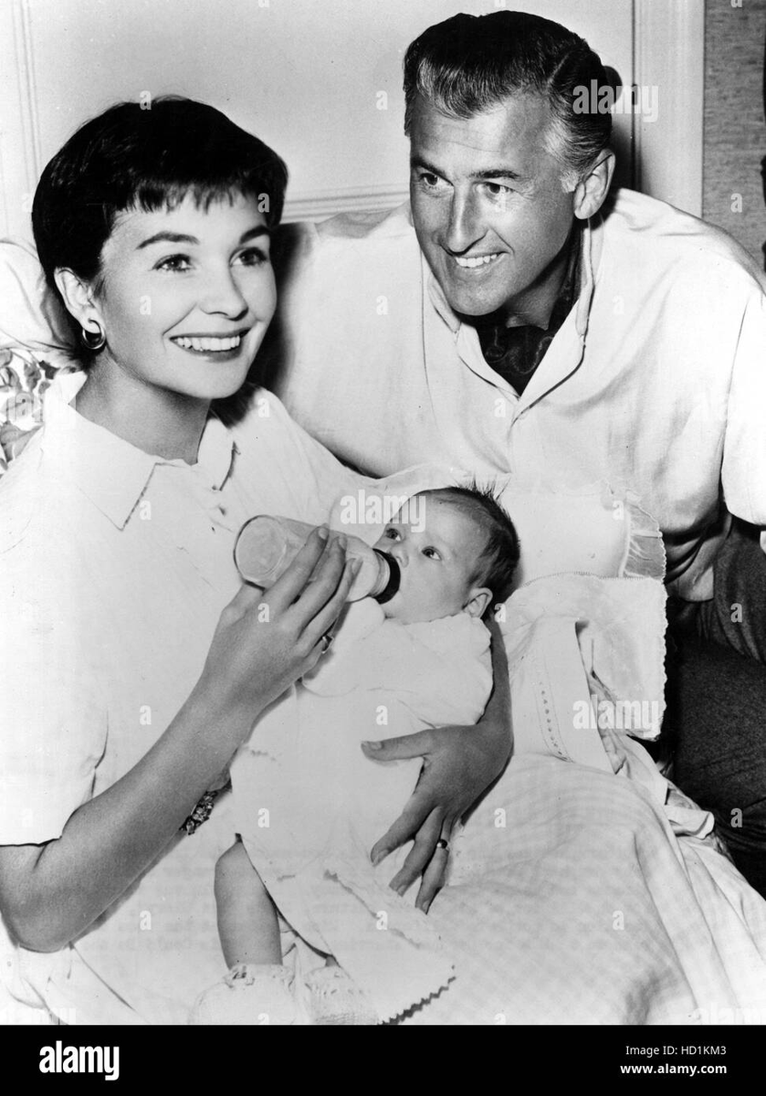 SUSIE1932's tweet photo. Watching this episode tonight. It's a wonderful link with the glamorous world of Hollywood! #StarTrek #StarTrekNextGen #StarTrekNG https://t.co/nCotFu6QcC