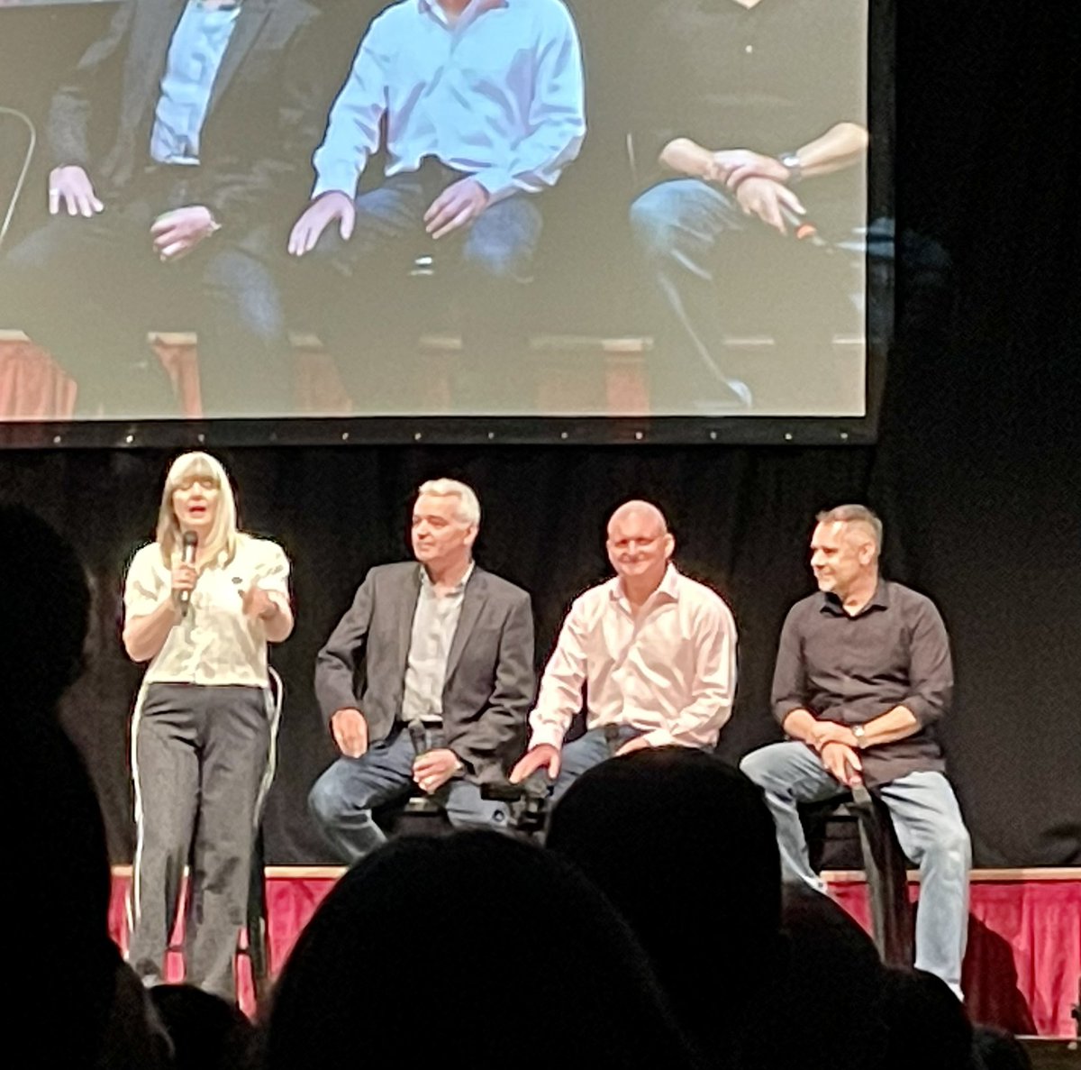 Predette's tweet image. Fabulous night with the family watching @Yfielding @realkarlbeattie  @StuartTorevell1 @OnlyMostHaunted @BoroughHalls #mosthauntedlive #thestageshow
Only sad I didn’t get to see Yvette to sign my book 😫