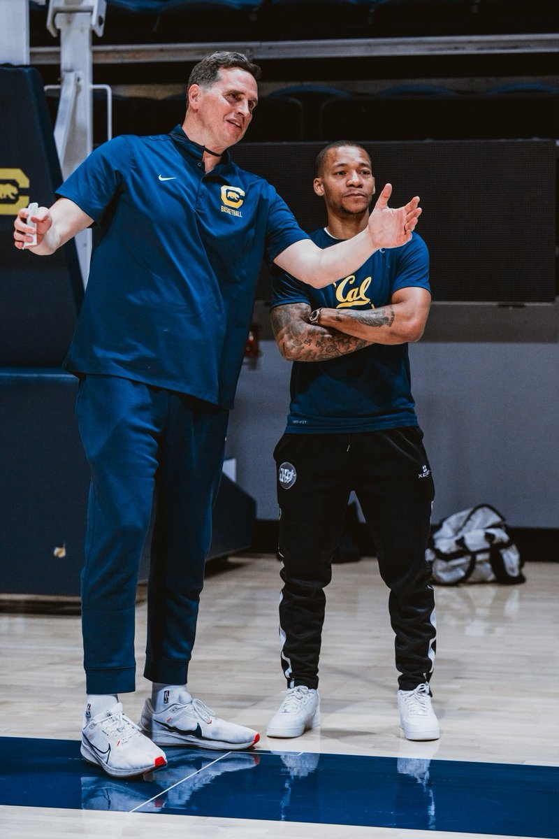 It was fantastic to have @jerome_randle on campus speaking to the Cal team! Jerome will also be inducted into the Cal Hall of fame next Month. Former players are a huge key to the success of @CalMBBall and are always welcome at practices and games!