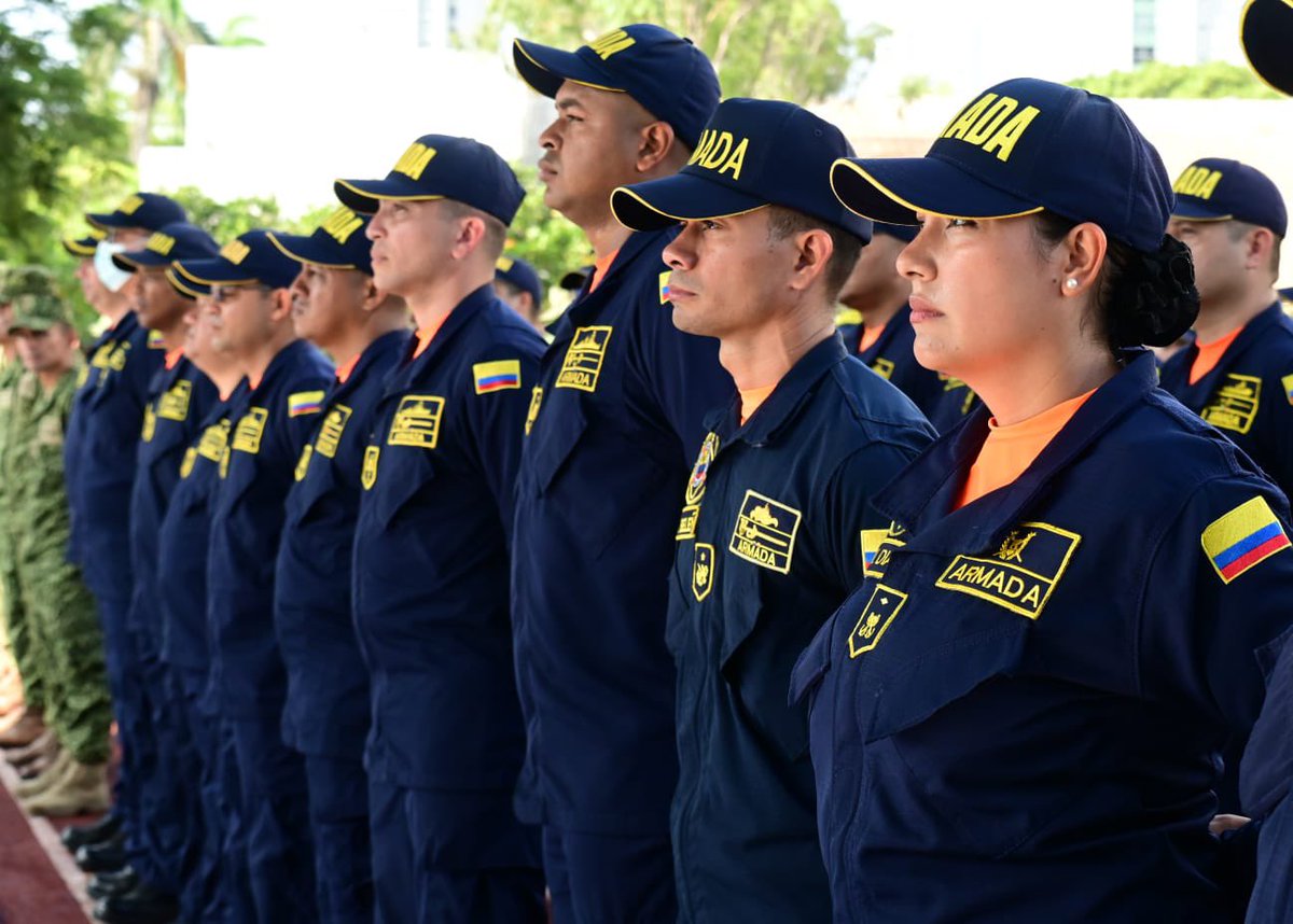 FNC_ArmadaCol's tweet photo. ✅ Reconoció el trabajo en equipo, planeamiento y ejecución de la Operación #Solidarex, Operación #UNITAS2023, Operación DESI 2023, así como en las actividades protocolarias en el marco de la conmemoración del #BicentenarioNaval2023 🇨🇴

✅ Así mismo, enfatizó la importancia de la gesta heroica de nuestro prócer naval Gran Almirante José Padilla López en aquella Batalla Naval del Lago de Maracaibo el 24 de julio de 1823.